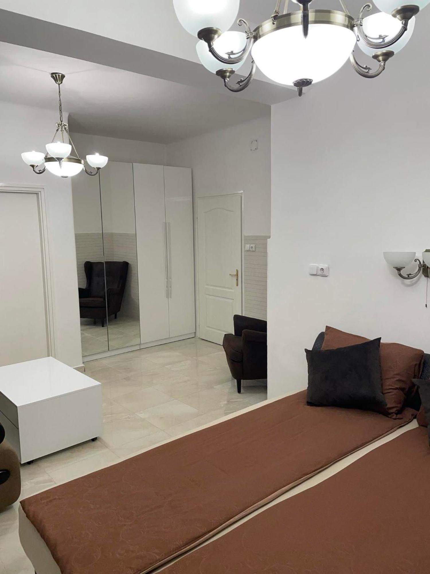 Adam Apartman Hajdúszoboszló Exterior foto