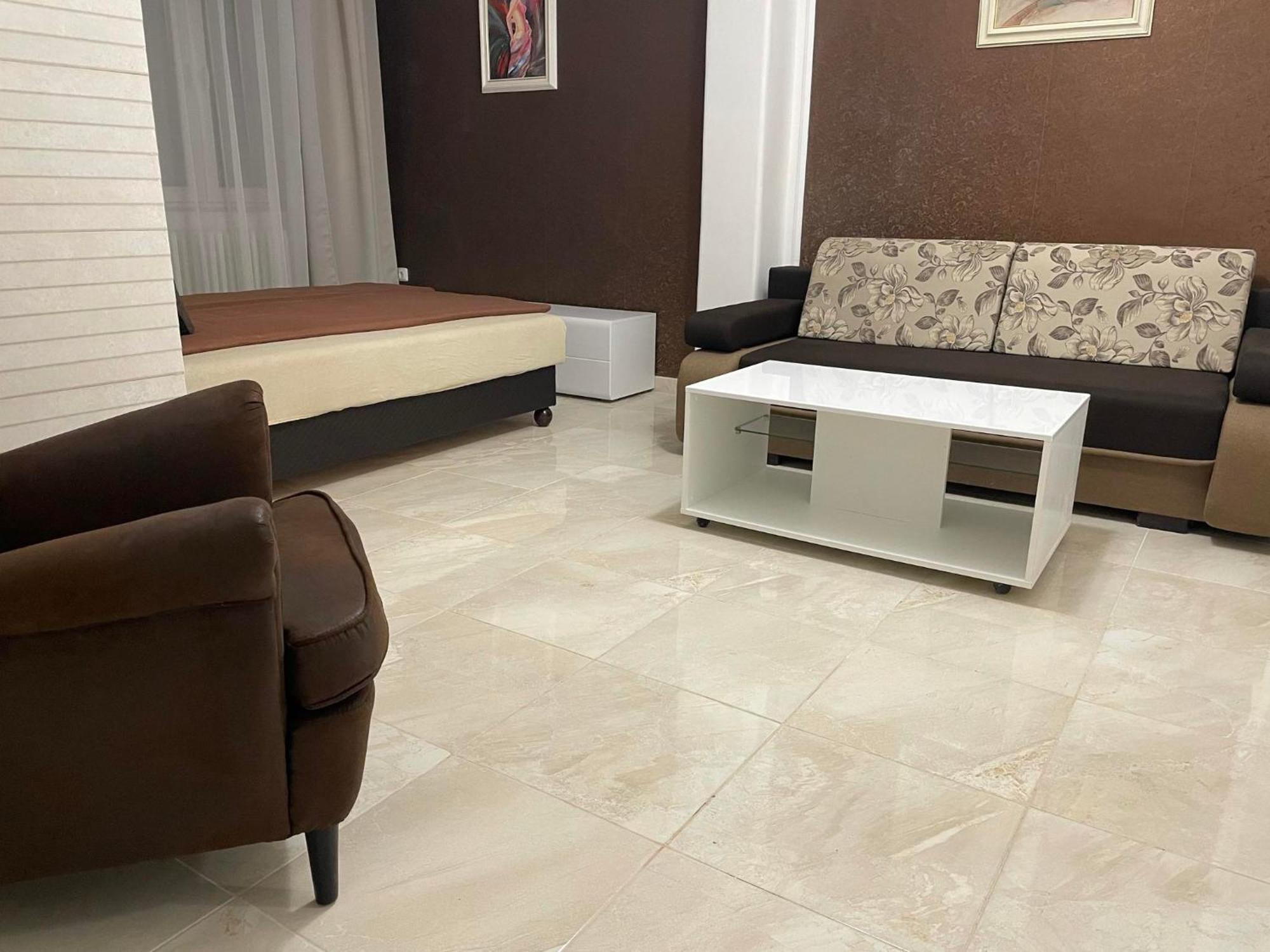 Adam Apartman Hajdúszoboszló Exterior foto