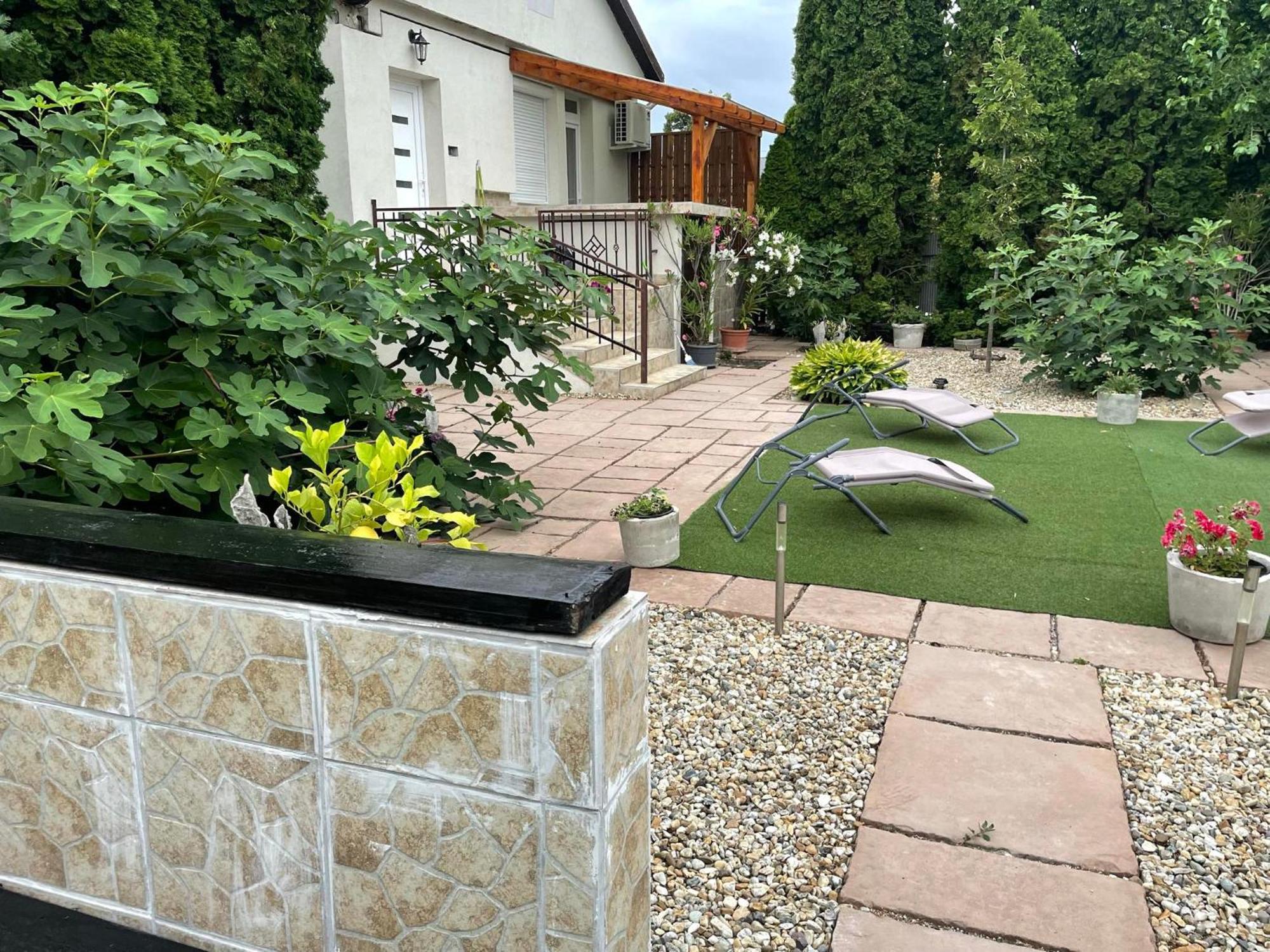 Adam Apartman Hajdúszoboszló Exterior foto